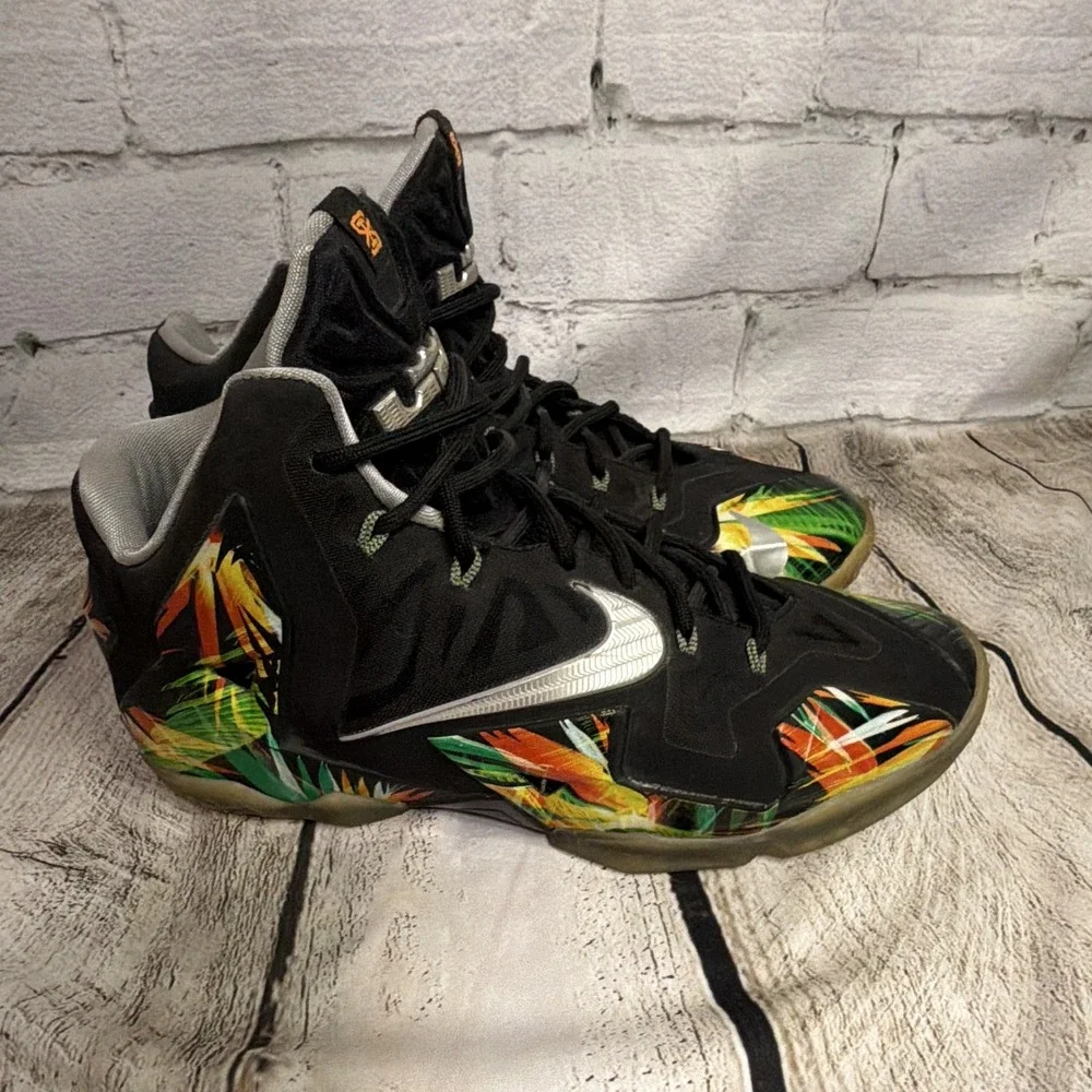 Nike LeBron 11 Everglades 2014- Size 9.5